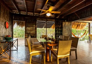 Exclusive House, 4 Bedrooms, Ocean View | In-room dining - Isla Madre Selva (Cartagena)