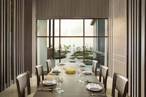 Breakfast, lunch, dinner served; international cuisine, pool views - Fairfield by Marriott Belitung (Tanjung Pandan)