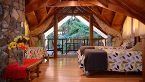 Nhà gỗ Deluxe, 5 phòng ngủ, quang cảnh núi | 4 phòng ngủ, bộ đồ giường cao cấp, chăn bông, nệm có lớp đệm bông 