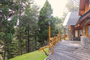 Deluxe Chalet, 5 Bedrooms, Mountain View | Terrace/patio