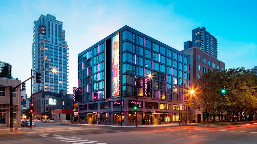 Moxy Chicago Downtown