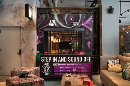 Moxy Chicago Downtown - Image 7
