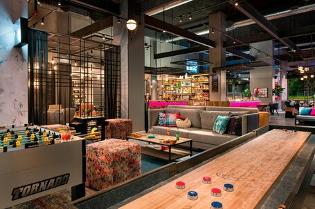 Moxy Chicago Downtown - Image 30