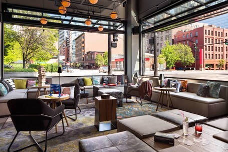 Moxy Chicago Downtown - Image 13