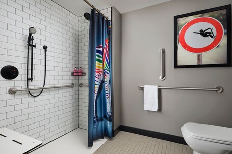 Moxy Chicago Downtown - Image 22