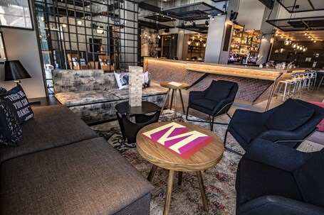 Moxy Chicago Downtown - Image 18
