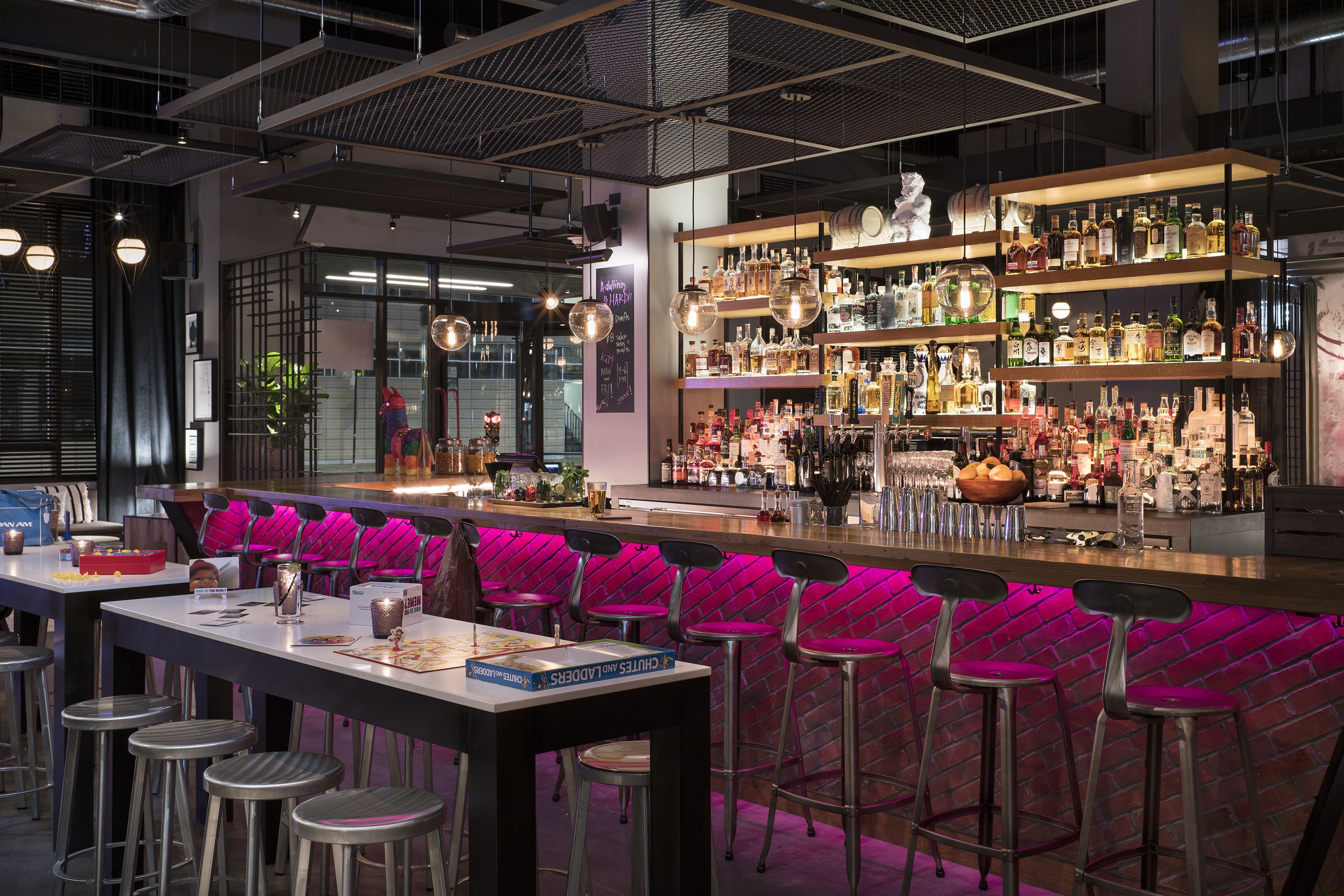 Photo - Moxy Chicago Downtown