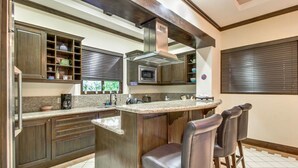 Club Villa, 4 Bedrooms, Non Smoking | Private kitchen - Hacienda Pinilla Malinche 3 (Tamarindo)