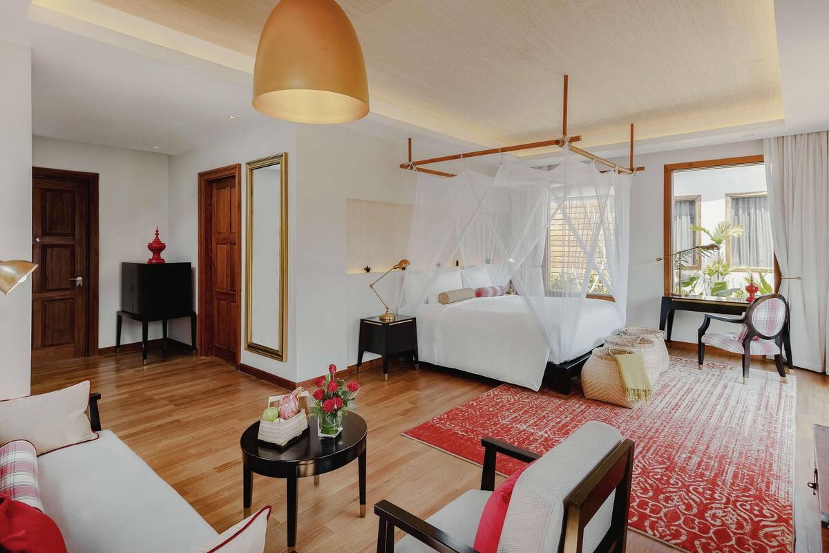 Luxury Room, 1 King Bed, Garden View