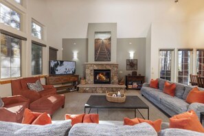 Télévision, cheminée