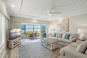 TV connectée, lecteur de DVD, baby-foot, table de tennis de table