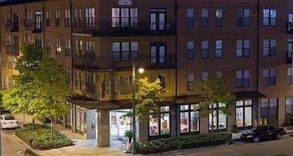 Beale St Corp Rentals by NamaStay