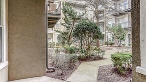 Unclassified image, 5 of 26, button - Beale St Corp Rentals by NamaStay (Memphis)