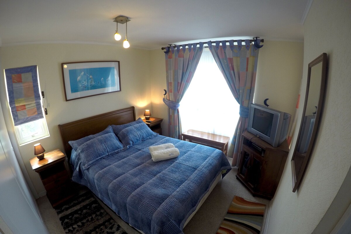 Family Apartment, 3 Bedrooms, 2 Bathrooms, Sea View