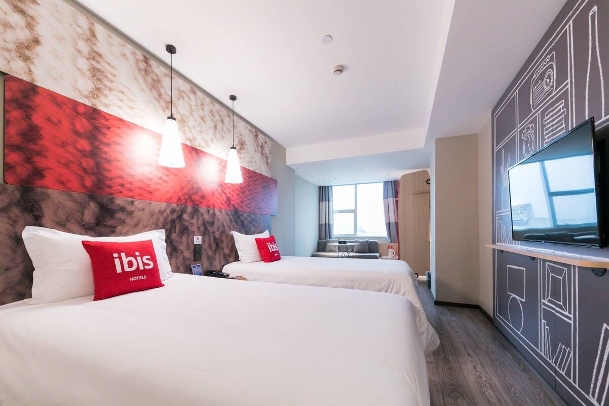 Chambre avec lits jumeaux | Couette en duvet d'oie, matelas mémoire de forme