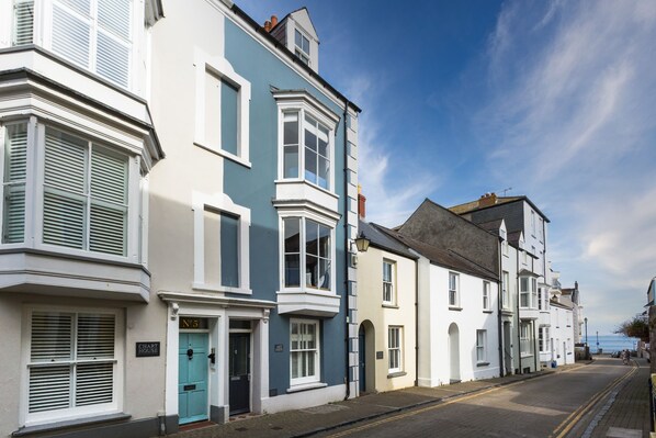 Exterior - High House, Tenby, Pembrokeshire, Grade II listed house (Tenby)