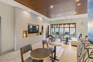 Desayuno bufé gratuito y diario