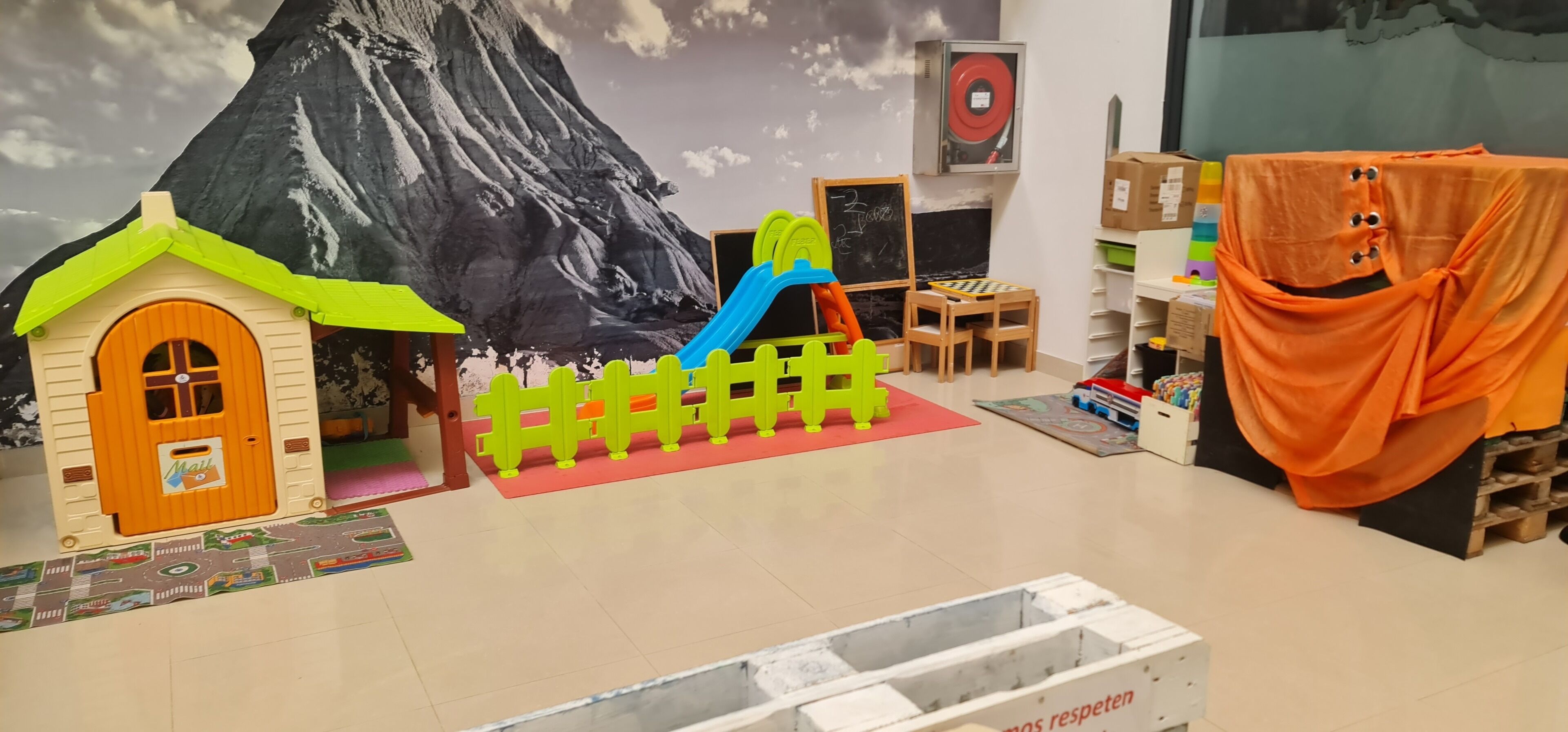 children’s play area – indoor