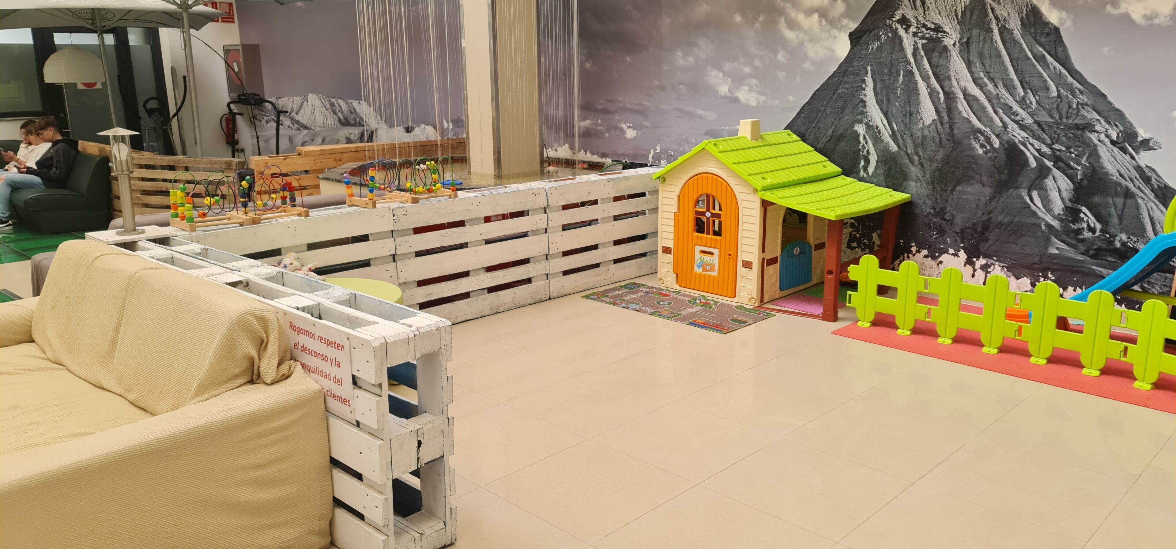 children’s play area – indoor