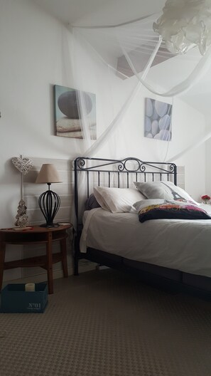 2 Schlafzimmer, schallisolierte Zimmer, Bügeleisen/Bügelbrett