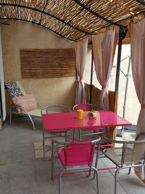 Terrace/patio - Elsabio (Arles)