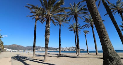 CALA D'ORS - Casa adosada en Rosas, en una zona tr