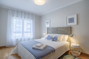 2 bedrooms, iron/ironing board, free WiFi
