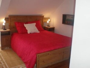 4 chambres, fer et planche à repasser, Wi-Fi, draps fournis