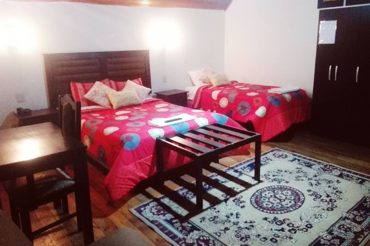 Premium bedding, minibar, desk, iron/ironing board