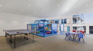 Game room - Pride Fawkner Apartments Bay-view LXII (Melbourne)
