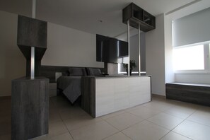 Desk, laptop workspace, iron/ironing board, free WiFi - Apartment Downtown 1506 (Mexico City)