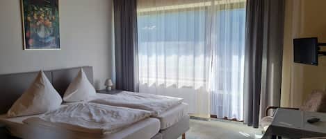 1 bedroom, in-room safe, cots/infant beds, WiFi