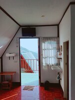 Family Bungalow | Bathroom sink