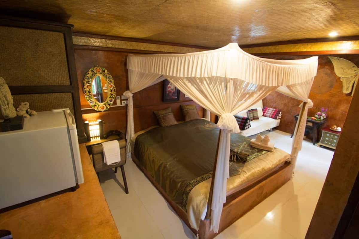 Deluxe Room | Minibar, rollaway beds, free WiFi