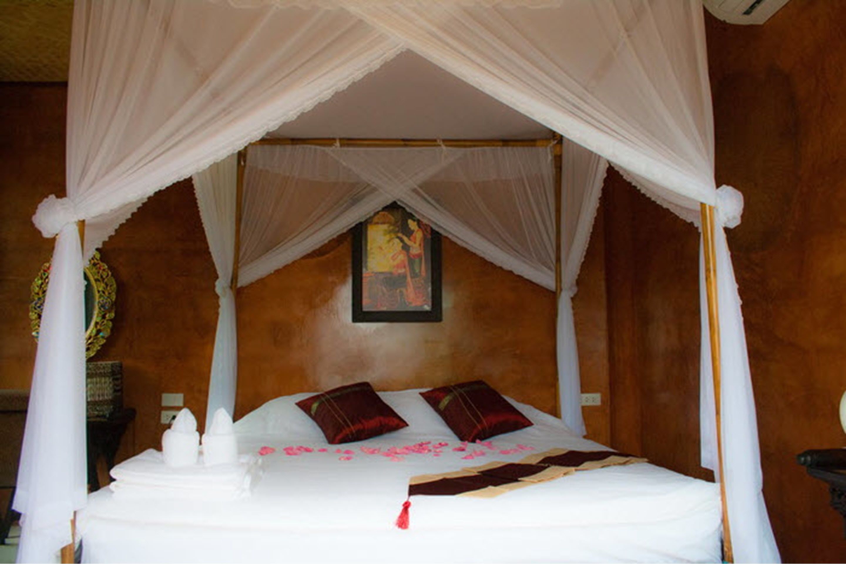 Deluxe-værelse | Minibar, ekstra senge (tillægsgebyr), gratis Wi-Fi