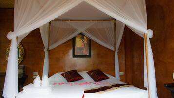 Deluxe-værelse | Minibar, ekstra senge (tillægsgebyr), gratis Wi-Fi