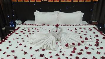 Premium bedding, in-room safe, desk, soundproofing