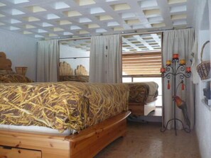 2 chambres, fer et planche à repasser, Wi-Fi gratuit, draps fournis