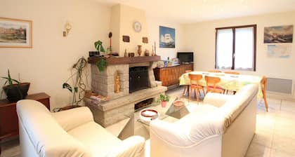 Maison spacieuse prĂšs du Mont Saint-Michel avec jardin clos