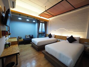 Superior Twin Room  | Décoration personnalisée, bureau, rideaux occultants, Wi-Fi gratuit