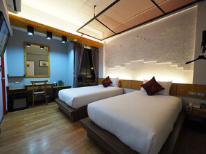 Standaard kamer | Individueel gedecoreerd, een bureau, verduisterende gordijnen