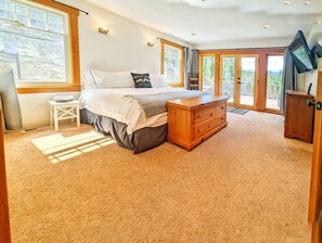 3 bedrooms, desk, free WiFi, bed sheets - Mountain Views, 5 private acres Leavenworth lodge (Leavenworth)