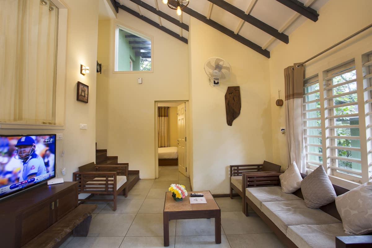 Superior Villa, 2 Bedrooms | Living area