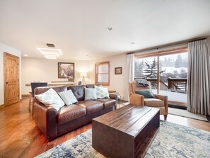 Smart TV, fireplace, DVD player, video library - Ski-in/Ski-Out Breckenridge Mountain Retreat; Free Shuttle (Breckenridge)