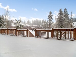 Property grounds - Ski-in/Ski-Out Breckenridge Mountain Retreat; Free Shuttle (Breckenridge)