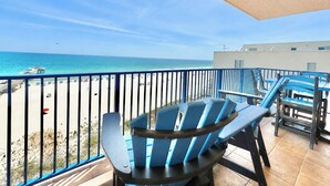 A balcony with a view of the beach and ocean. - Pier!! Use a private fishing pier!  Direct Gulf View - Pool (Orange Beach)
