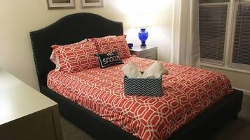 2 bedrooms, desk, iron/ironing board, travel cot