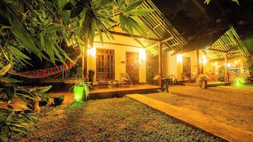 Kawasan BBQ/berkelah