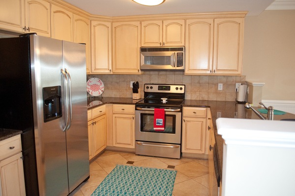 KylskÄp, mikrovÄgsugn, ugn och spishÀll