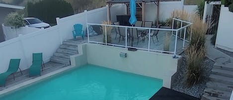 حمام سباحة